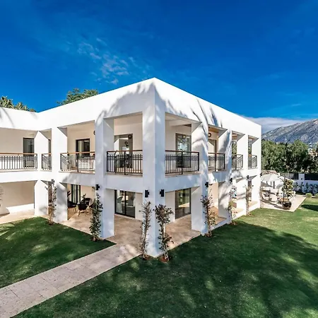 Contemporary Golf Brisas Nueva Andalucia