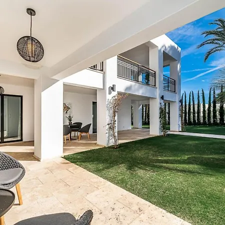 Contemporary Golf Brisas Nueva Andalucia 4* Marbella