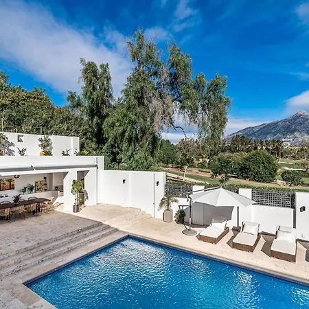 Contemporary Golf Brisas Nueva Andalucia Hotel 4*